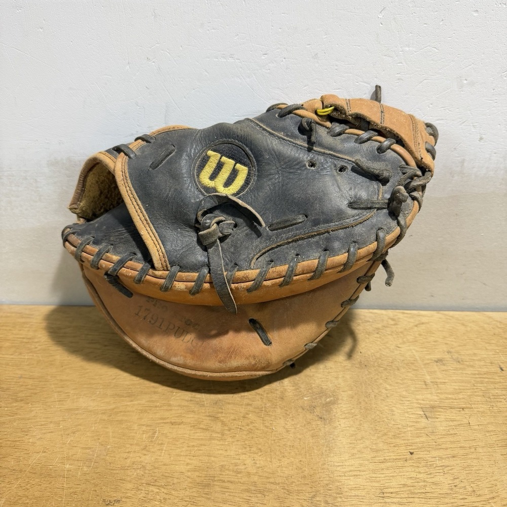 Wilson 34" A2403 RHT 1791 Pudge Pro Stock Professional Catchers Mitt